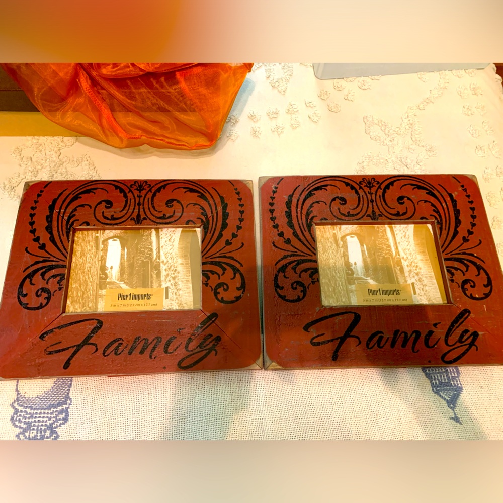 New - Pier 1 - 5 x 7 frame set.  Great gift.  Brick red color.